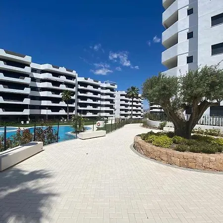 Moderno A 500 M De La Playa * ארנאלס דל סול