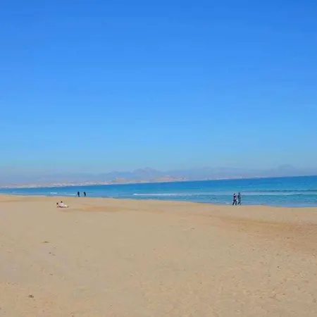 Moderno A 500 M De La Playa ארנאלס דל סול