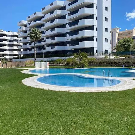 Moderno A 500 M De La Playa *